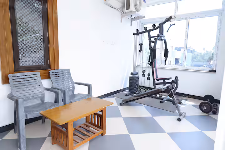 In-house small gym setup